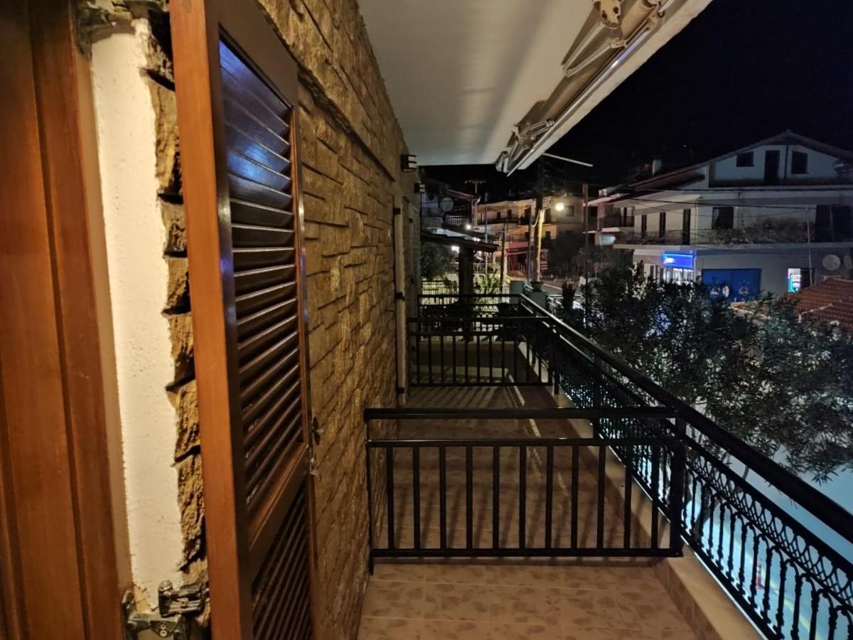 Ξενώνας Φωτεινη Ouranoupoli Ngoại thất bức ảnh